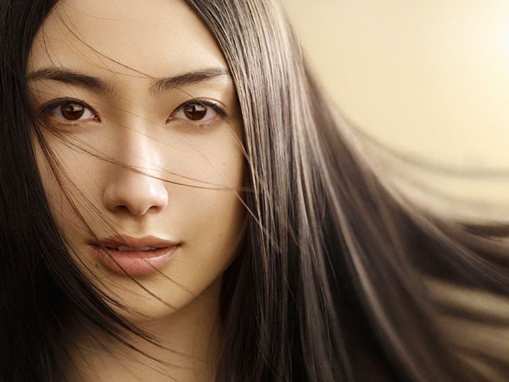  p>香椎由宇,1987年2月16日出生于日本神奈川县绫濑市,模特,演员,隶属