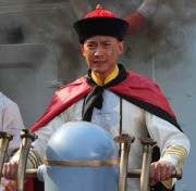 “特异功能大师”张宝胜：靠两项“气功神技”，忽悠了大半个中国_百科TA说