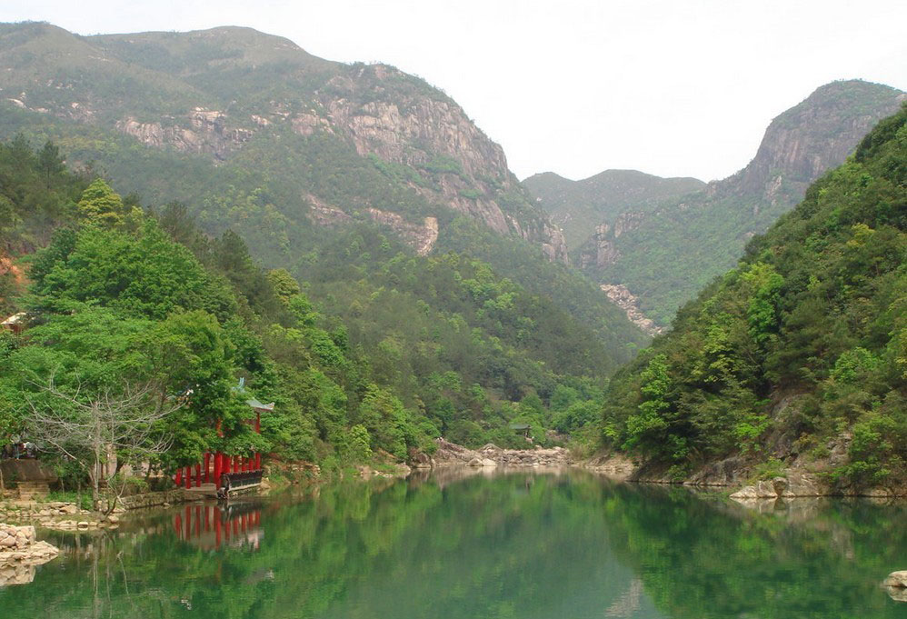  p>西湖水镜,是莆田著名的二十四景之一.