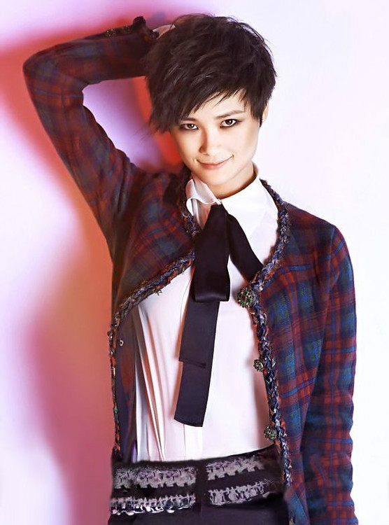  p>《蜀绣》是 a target="_blank" href="/item/李宇春/80102" data