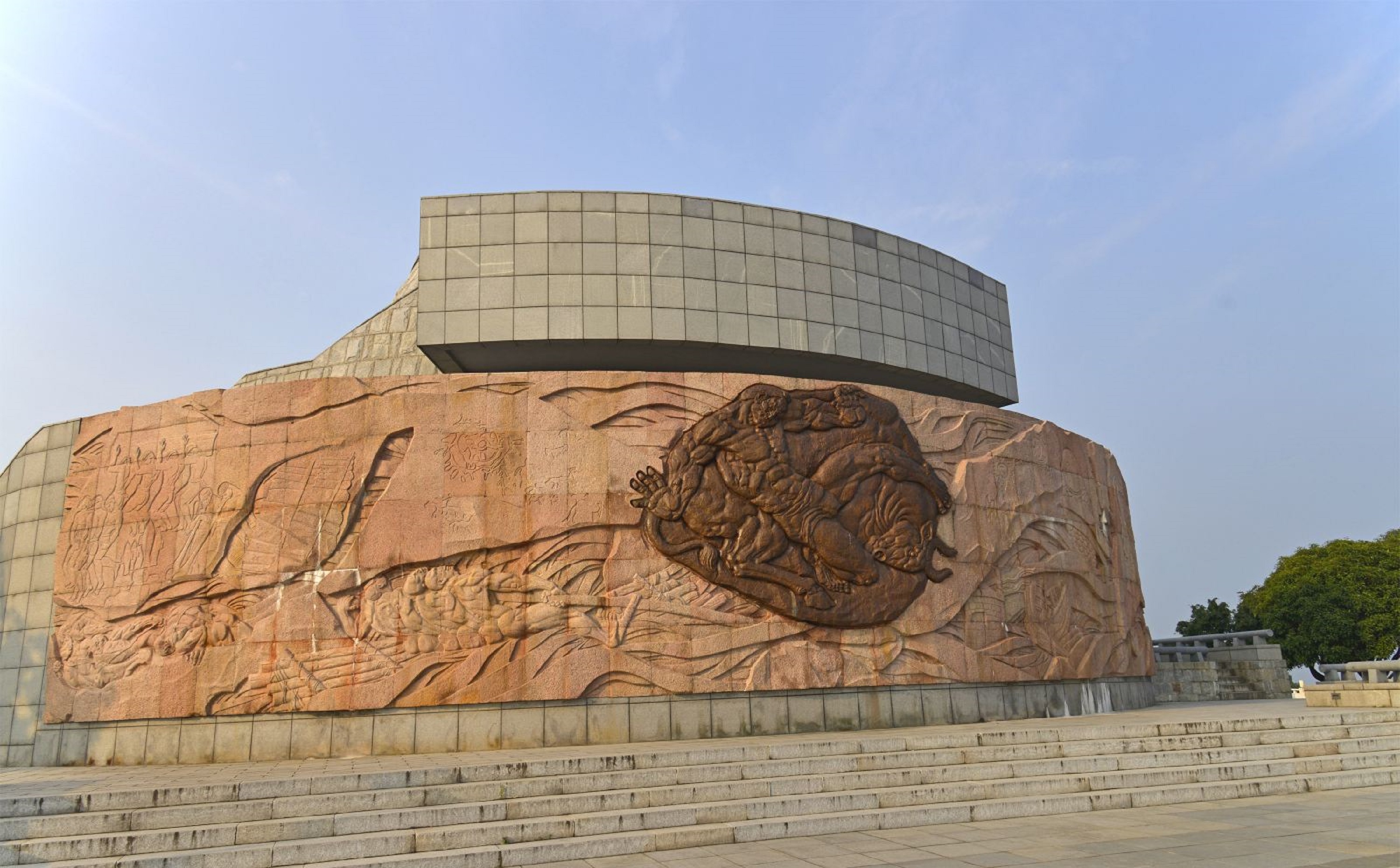 id="gnwkbylvxw">长江三峡工程坛子岭旅游区是三峡坝区最早开发的景区