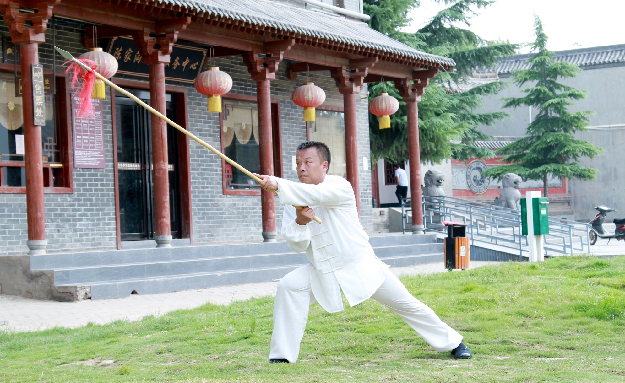  p data-id="gnaw3nzg3s">陈氏太极枪,亦名"梨花枪夹白猿棍",是 a