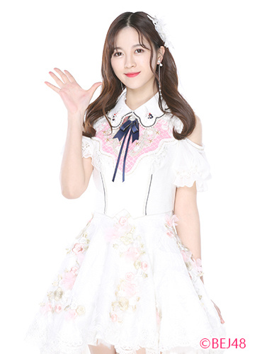 data-id="gnbyml6as8">陈美君,1994年1月15日出生于广东省广州市,中国