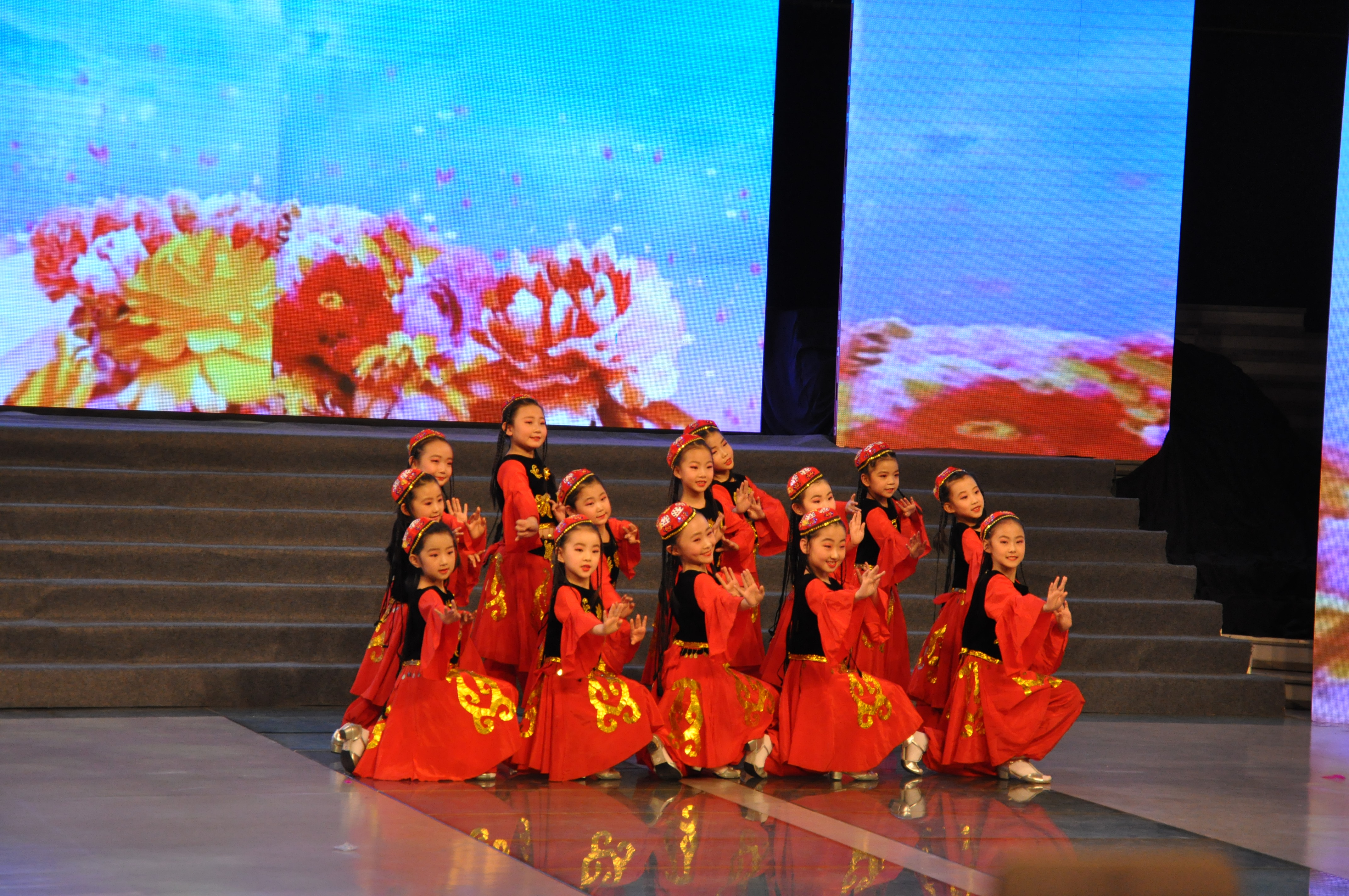 小百灵艺术中心