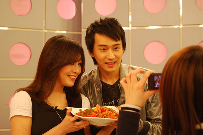  p>刘品言(esther lau),1988年8月8日出生于台湾省台北市,中国台湾