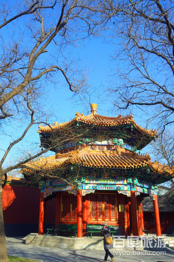  p>雍和宫(the lama temple),位于北京市区东北角,清康熙三十三年