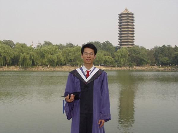 1936年,余江一中的前身在锦江古镇诞生,1946年,余江县立中学校增设