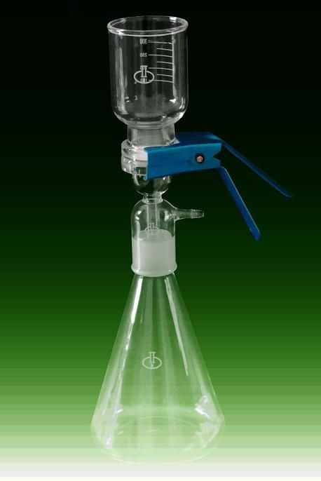 过滤器(filter)是输送介质管道上不可缺少的一种装置,通常安装在减压