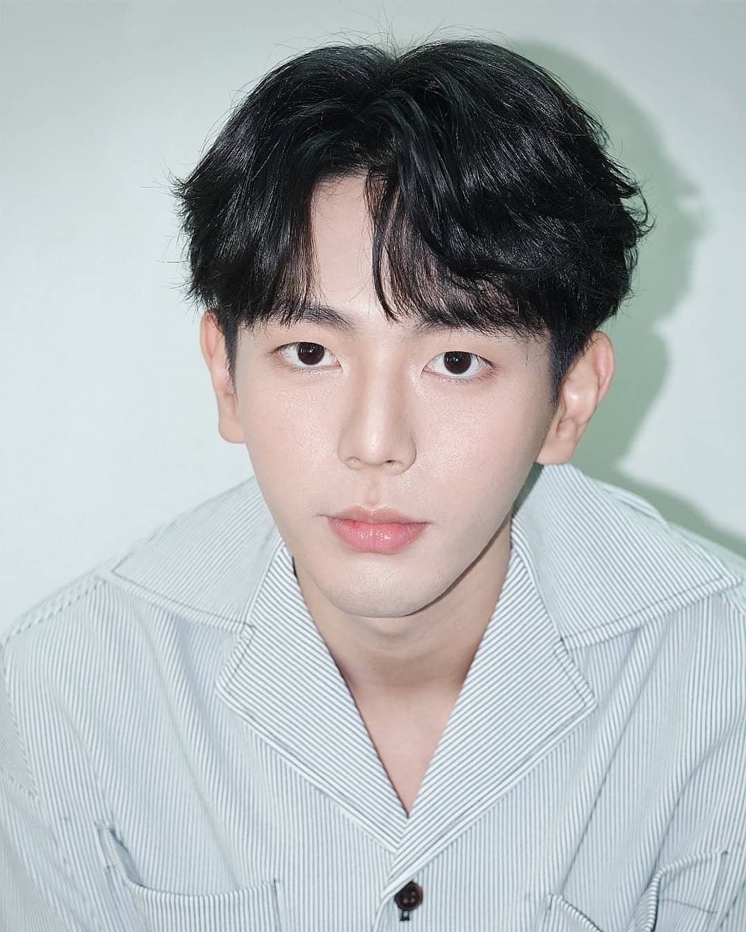 1994年12月4日出生于泰国,泰国男演员 sup data-ctrid="2tdggy6vgmf">