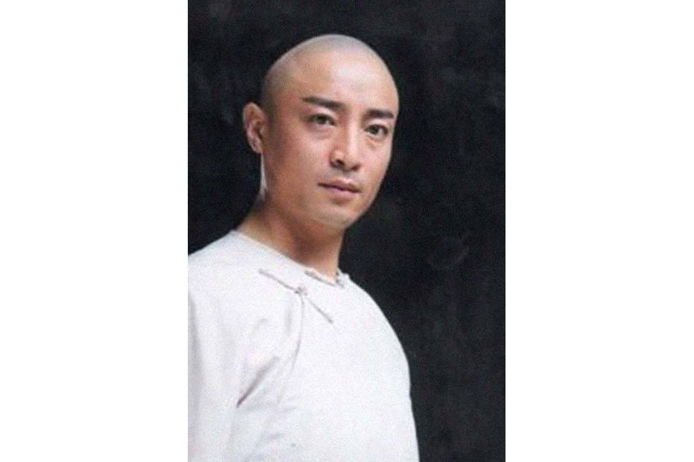  p data-id="thckmc0pz1ed">黄麒英,2002年电视剧《少年黄飞鸿》中的