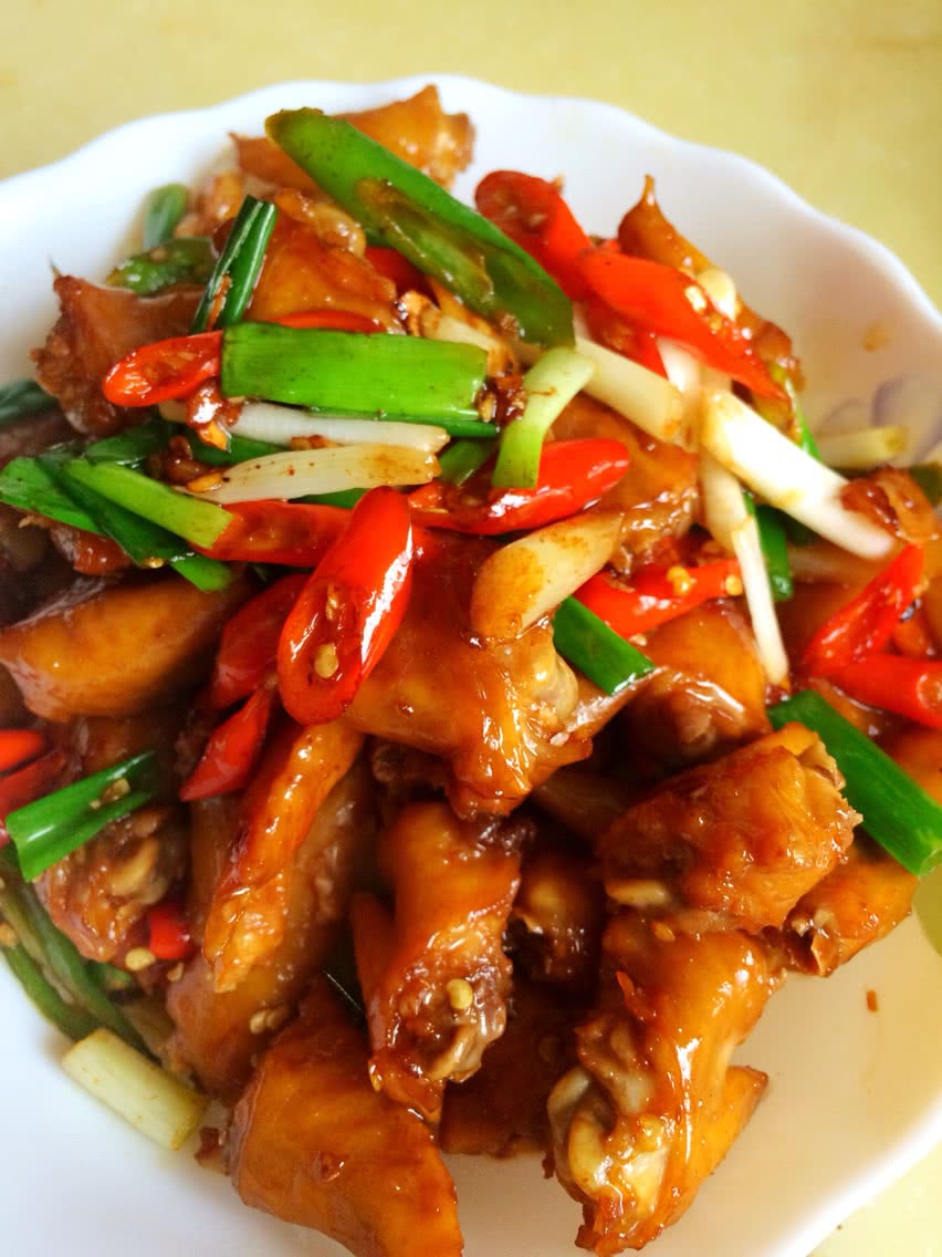 【葱油姜炒鸡翅】