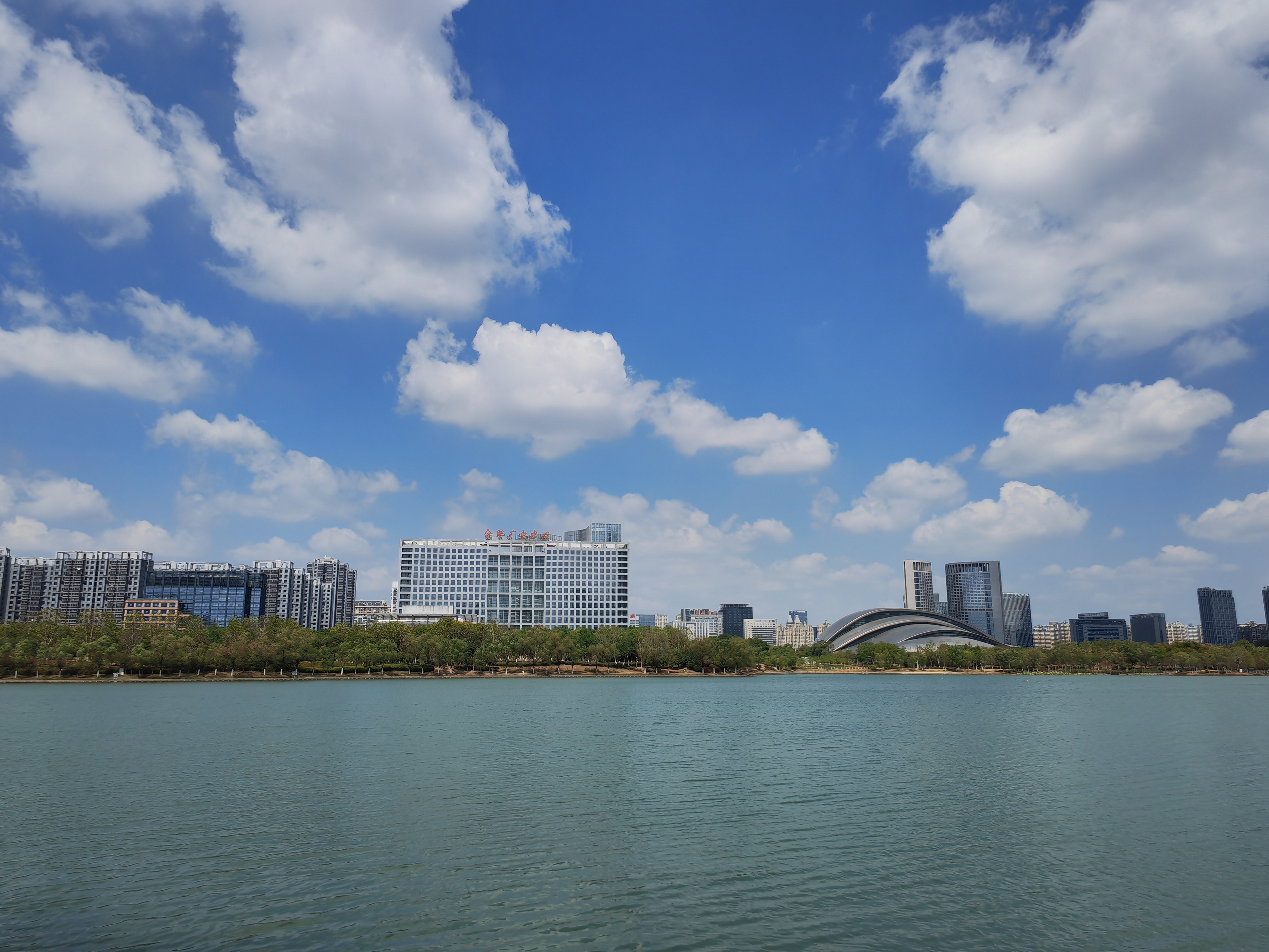 天鹅湖