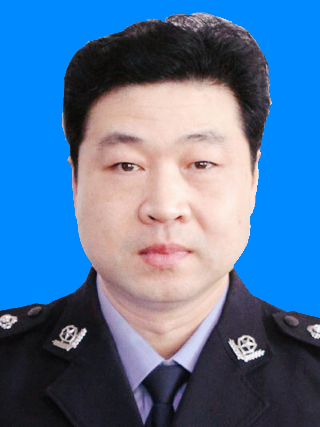 李伟东