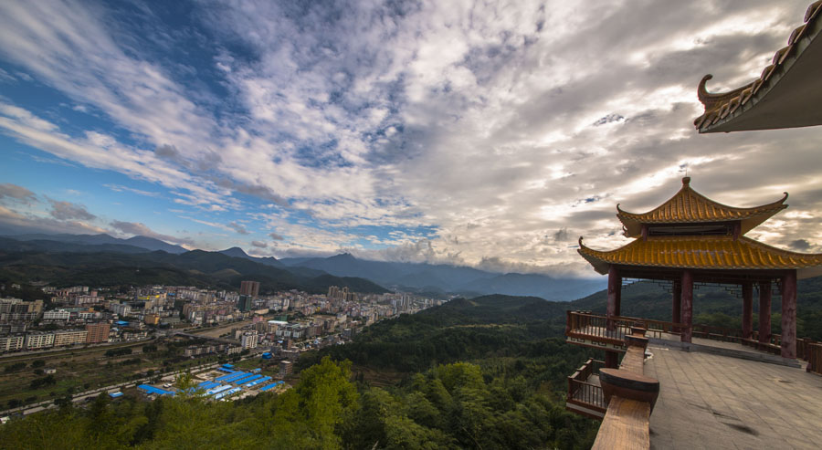 连山壮族瑶族自治县