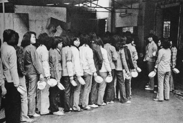 22岁“最美”死刑犯任雪，行刑前一直淡定自如，为何突然主动张嘴_百科TA说