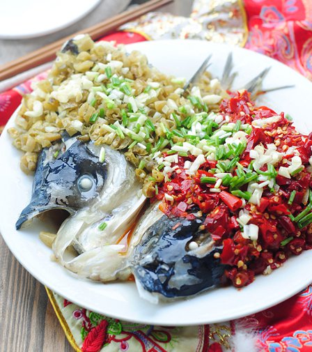 清蒸花鲢鱼头