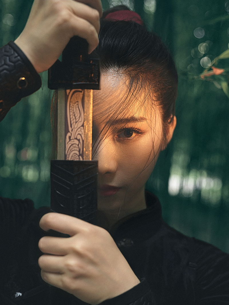 李觅尔,出生于四川省成都市,中国内地女演员