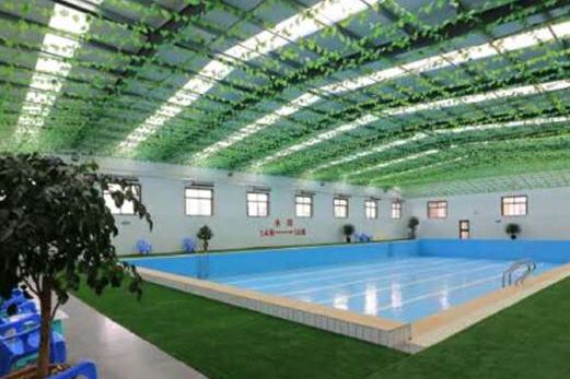  p>贺坡温泉位于济源市五龙口镇沁河桥红绿灯北80米路西贺坡温泉. /p>