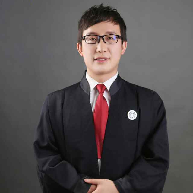  p data-id="gnfhzyp3cj">丁亮律师,男, a target="_blank" href="