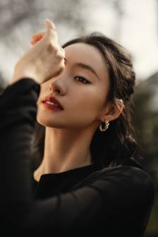依灵（中国内地女演员）_百度百科