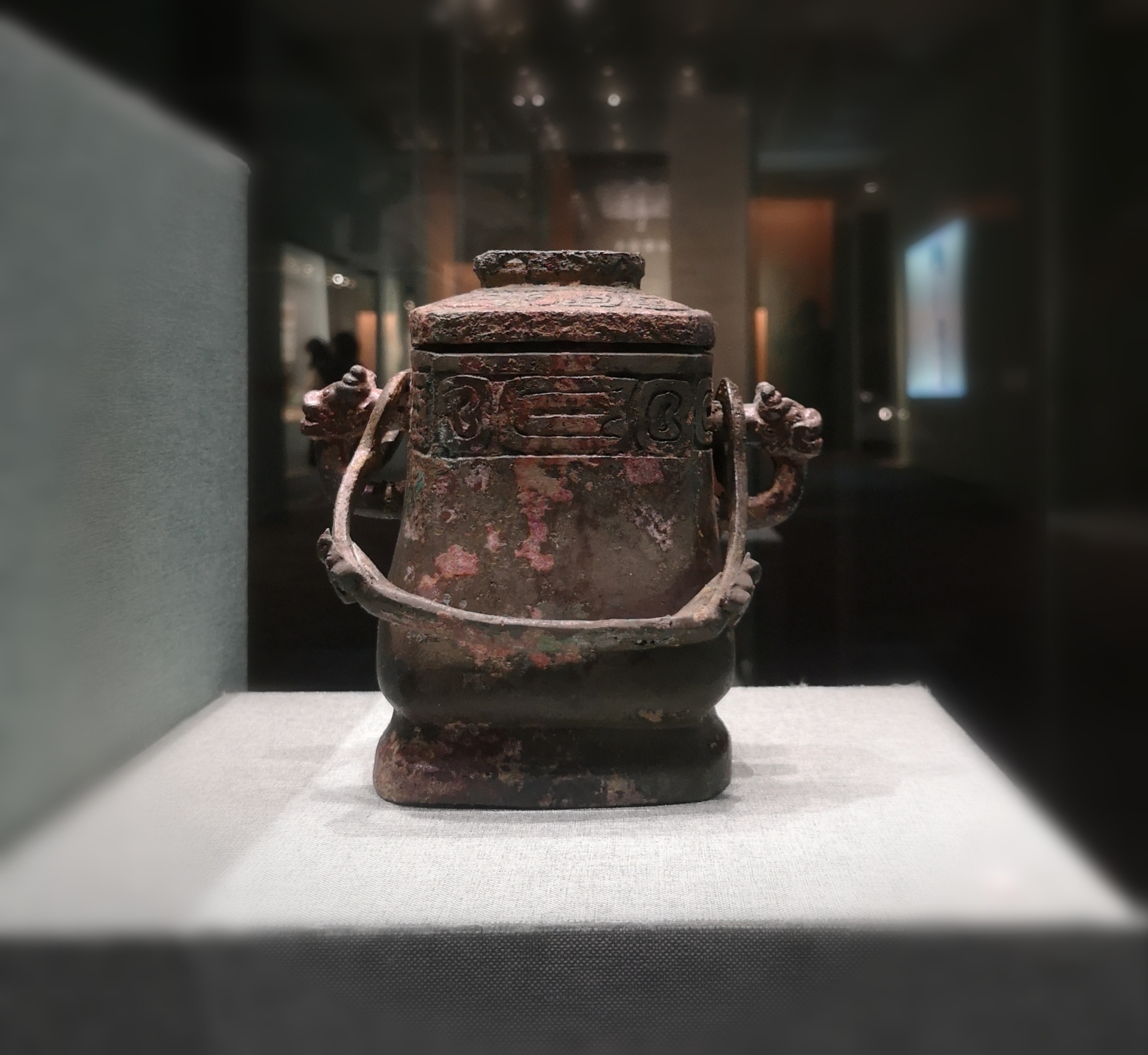 卣（中国古代盛酒器）_百度百科