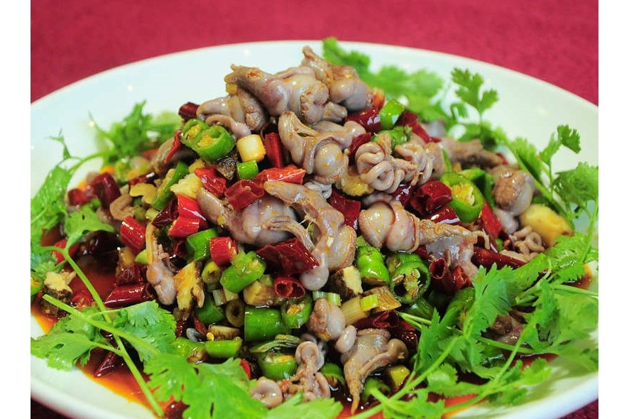 因此菜用乳猪阉割后的睾丸,肾肠烹饪而成,为好听,故取名头刀菜. /p>