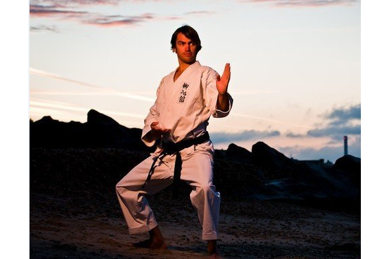  p> a target="_blank" href="/item/空手道/53861" data-lemmaid="