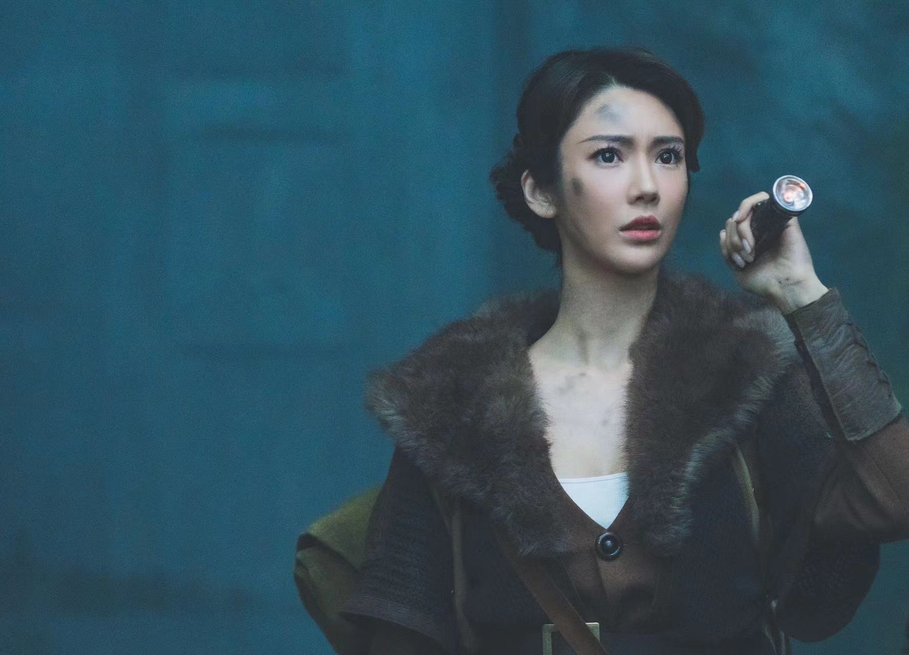  p>王玺,中国影视女演员.