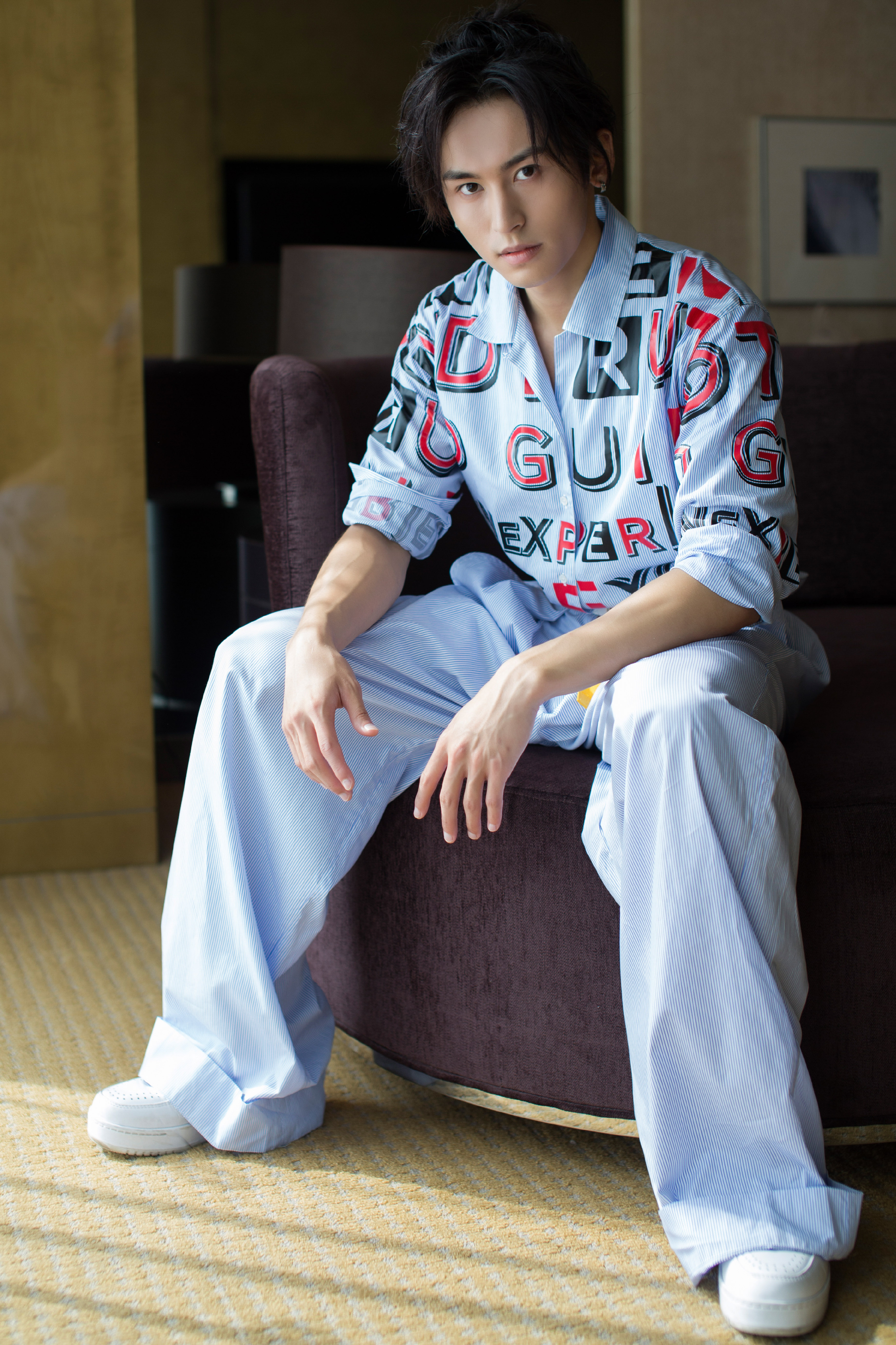  p>张哲瀚,1991年5月11日出生于江西省新余市,中国内地影视男演员