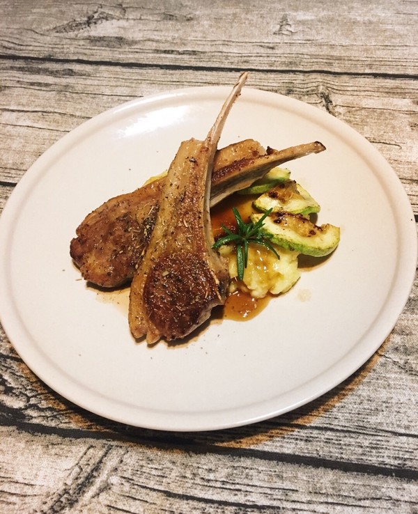 香煎法式小羊排