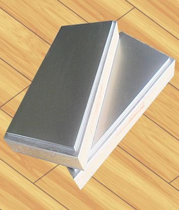  p data-id="go029lic2q">金属保温装饰一体板是外墙保温装饰一体板的