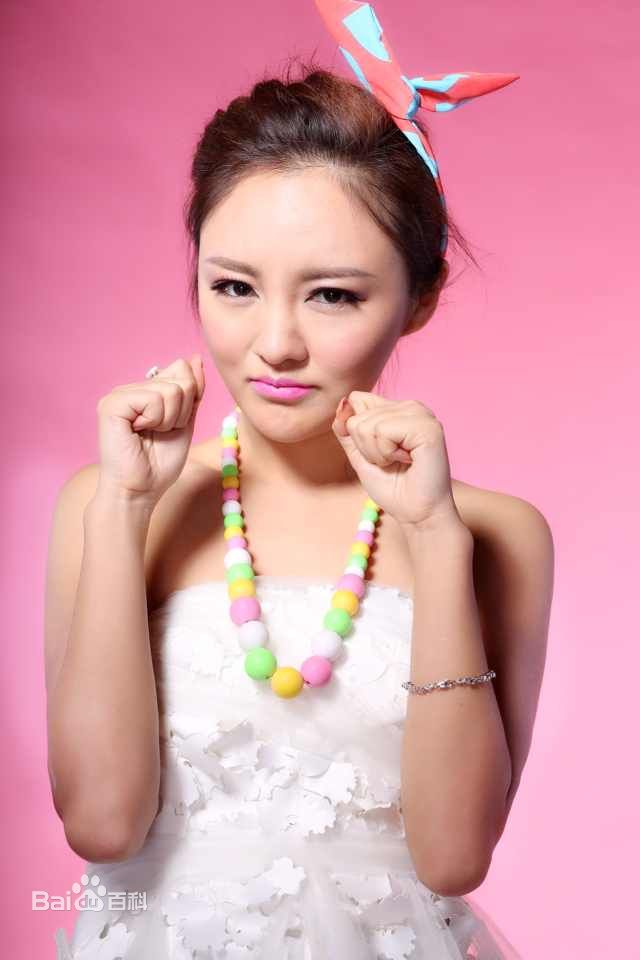  p>《飞机去哪儿了》是华语音乐人孙艺程最新创作的一首歌曲,意为祈福