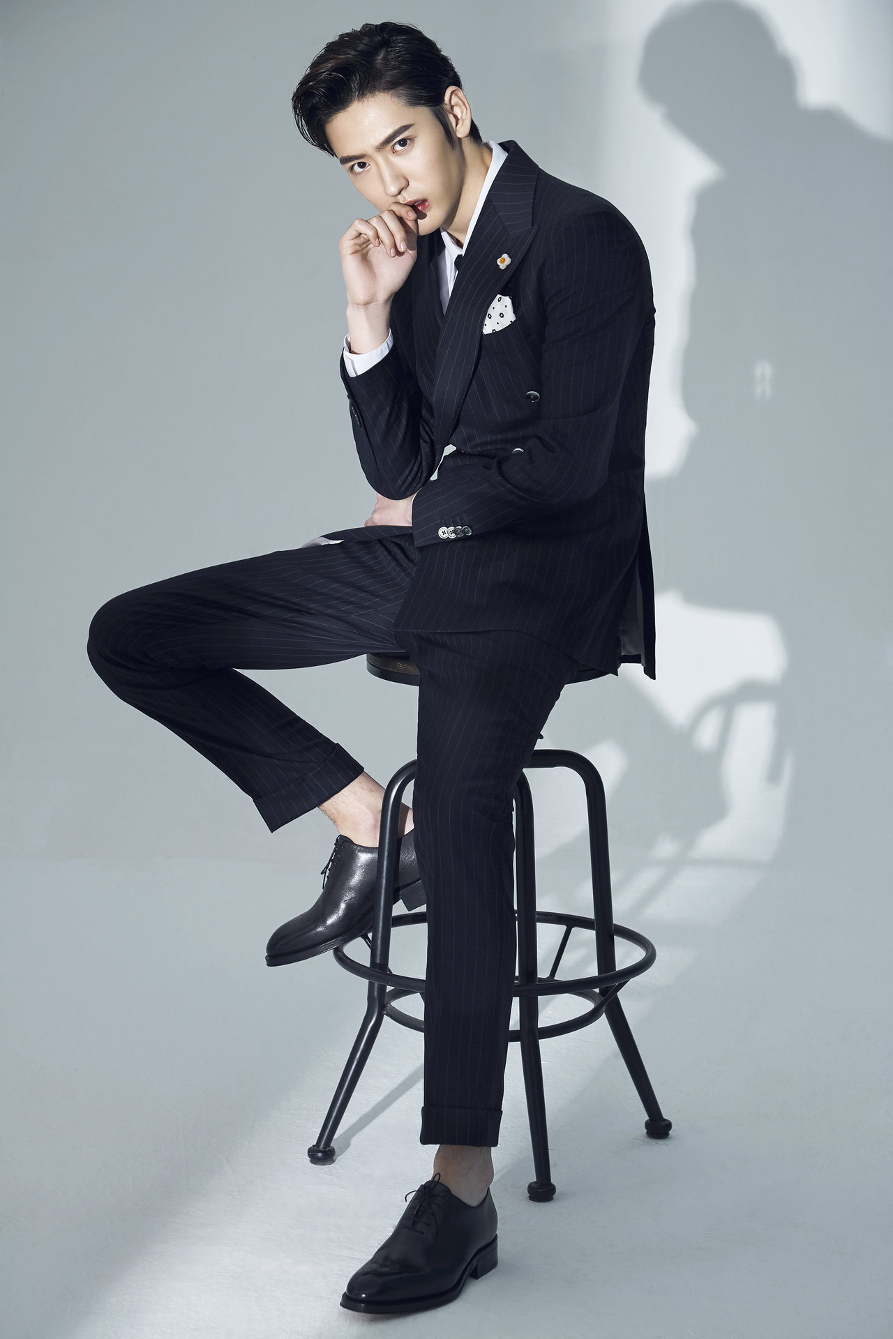 李东阳(young),1999年1月23日出生于山东省威海市,中国内地影视男演员