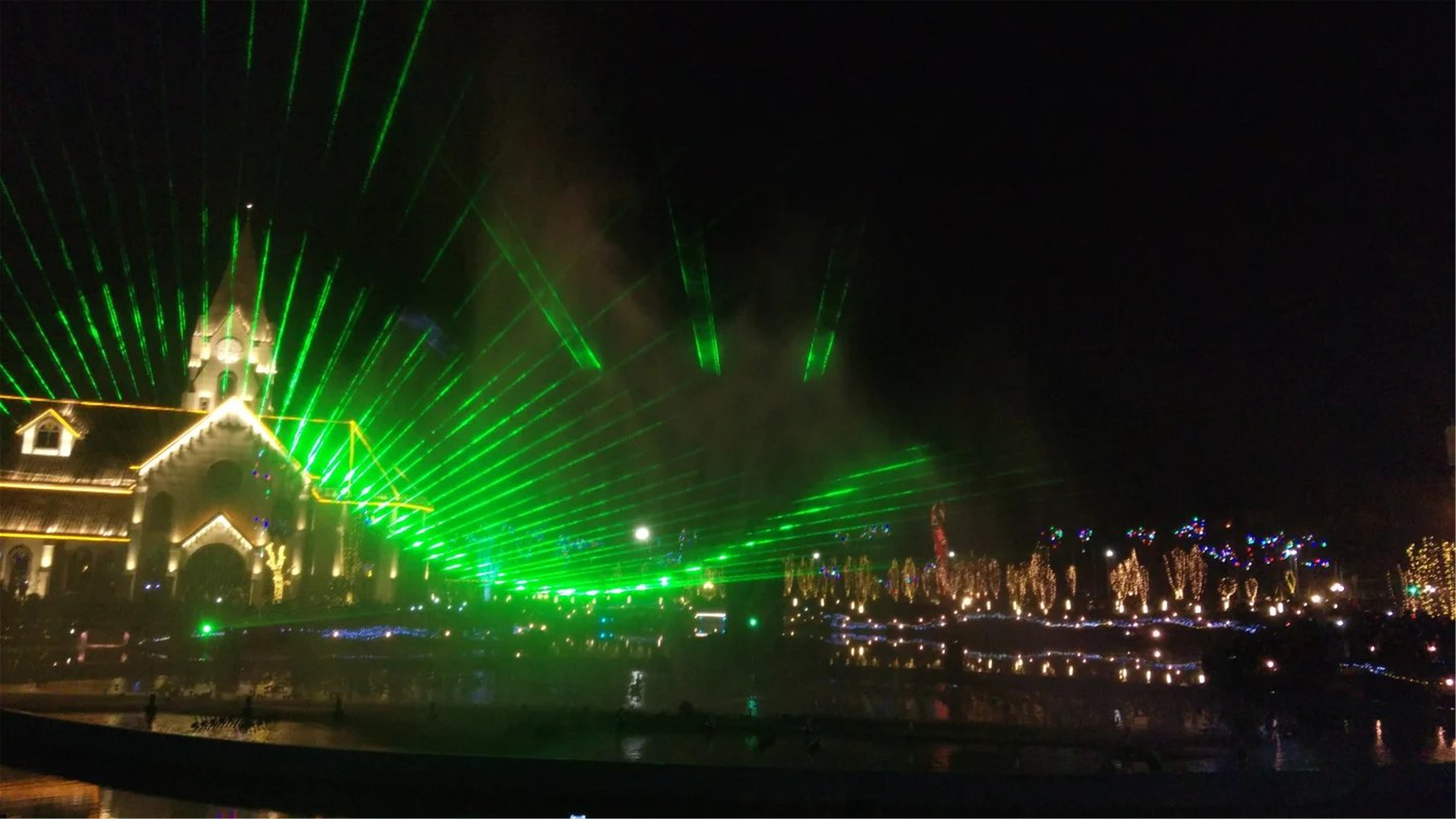 白马湖 /a>位于 a target="_blank" href="/item/南京市">南京市 /a>