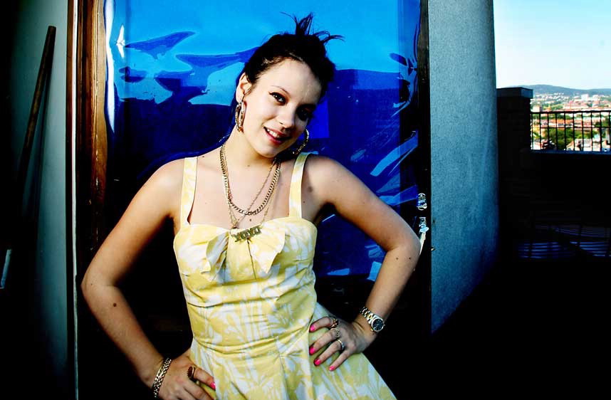  p>莉莉·艾伦(lily allen),1985年5月出生于英国伦敦,英国女歌手.