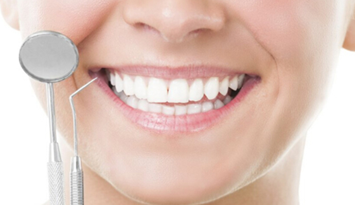 牙龈上发生黑线