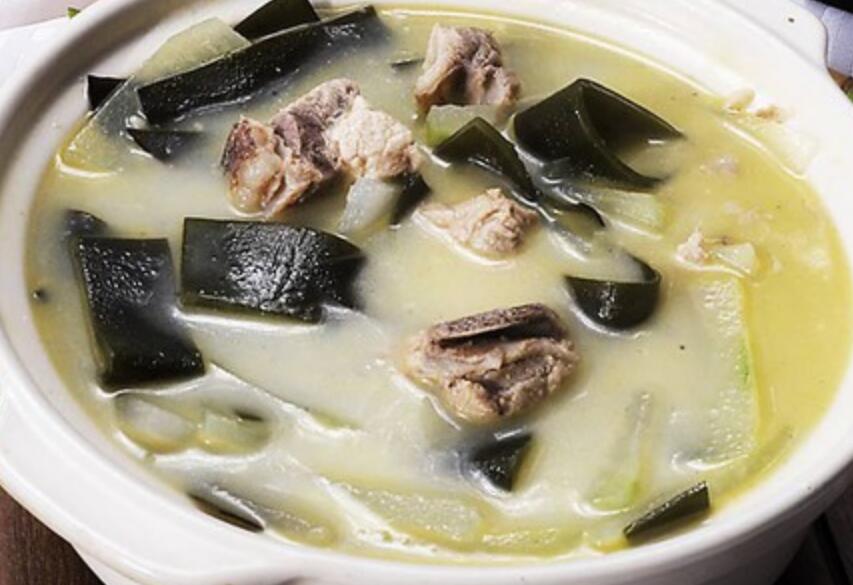 冬瓜海带煮鲈鱼