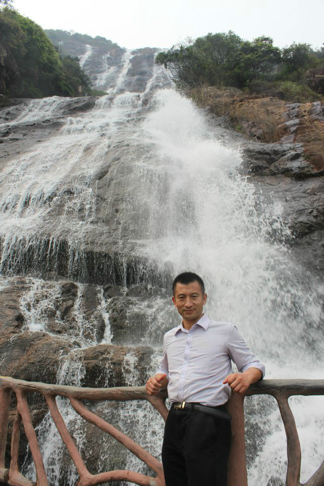 日出生于山东淄博人, a target="_blank" href="/item/截拳道/30401"