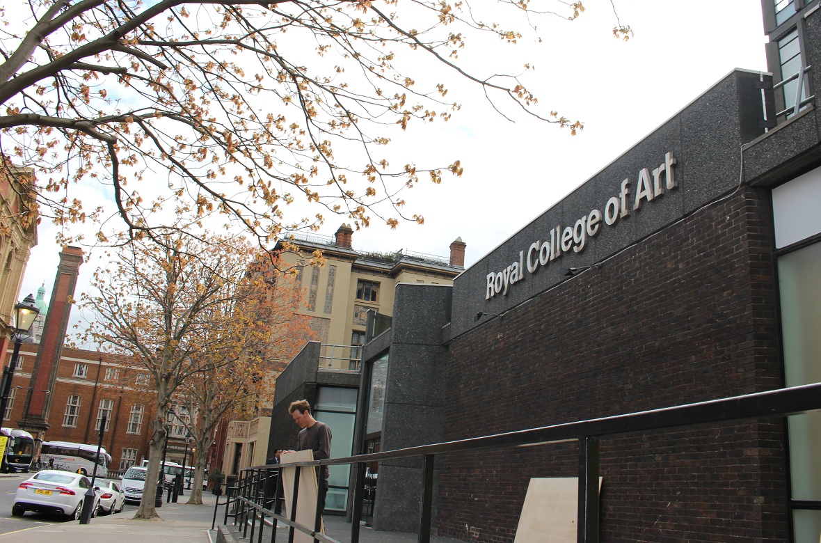 皇家艺术学院(royal college of art,简称:rca)始建于1837年,位于英国
