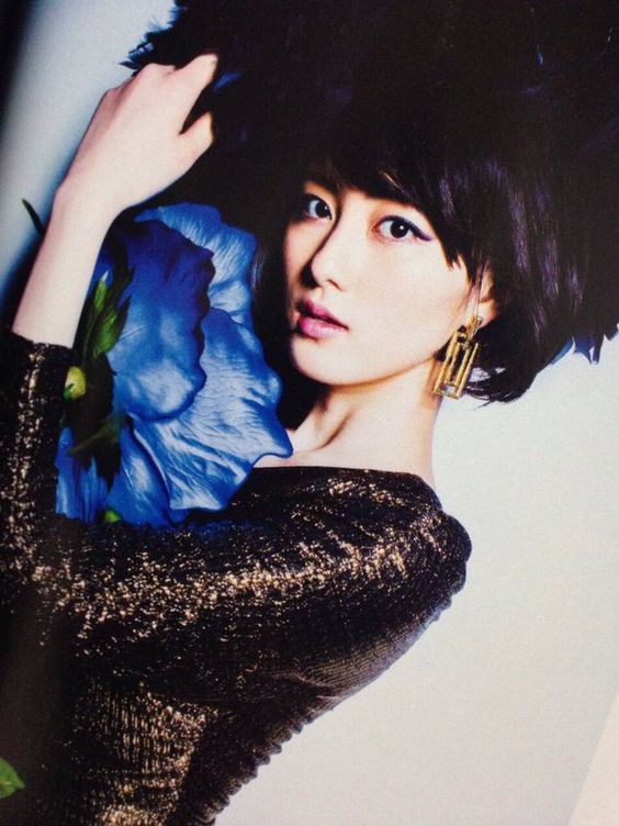  p>高月彩良(sara takatsuki),1997年8月10日出生于日本神奈川县,日本