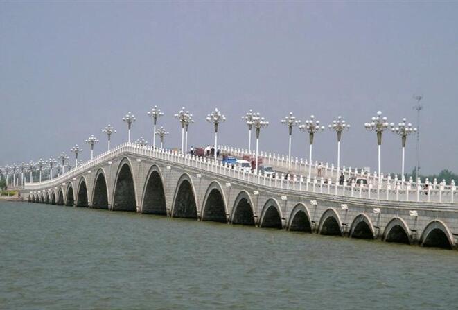  p>聊城梦幻乐园位于 a href="#" data-lemmaid="153274">东昌湖 /a>