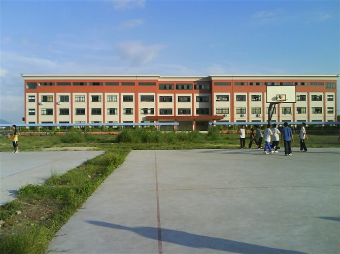  p>汕尾市 a href="#" data-lemmaid="78785">海丰县 /a>林伟华中学是