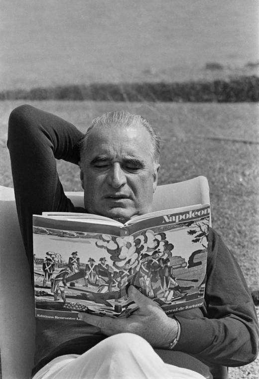  p>乔治·让·蓬皮杜(georges pompidou,1911年7月5日-1974年4月2日)