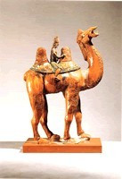 中国美術 加彩 駱駝護人物 俑 高50cm(A882) 中国美術 加彩 駱駝