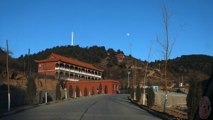 href="/item/沁源县">沁源县 /a>菩提寺旅游景区的沁源围困战纪念碑