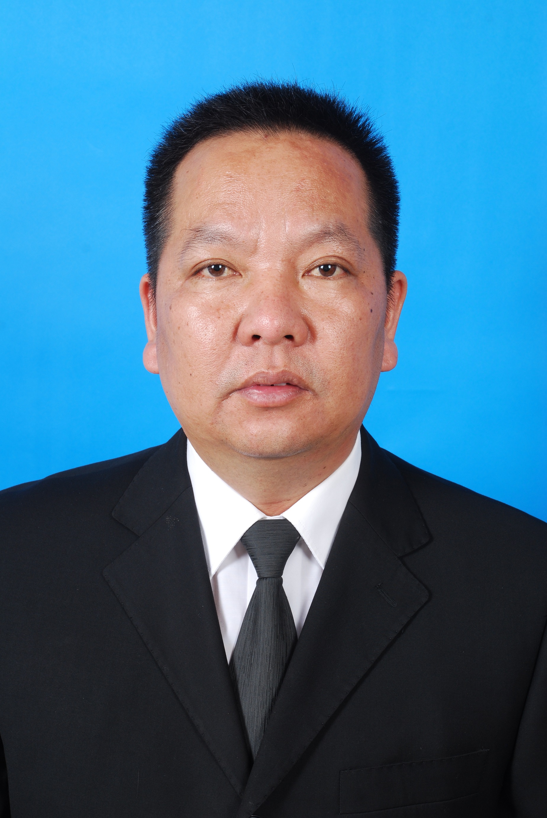  p data-id="gnbiljb11h">李标,男,汉族,1967年5月生,浙江文成人,1990