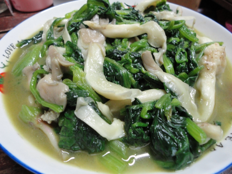 平菇菠菜猪肝汤