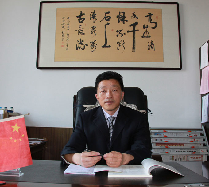 新疆兵团芳草湖第一中学,又叫芳草湖总场中学,芳草湖一中