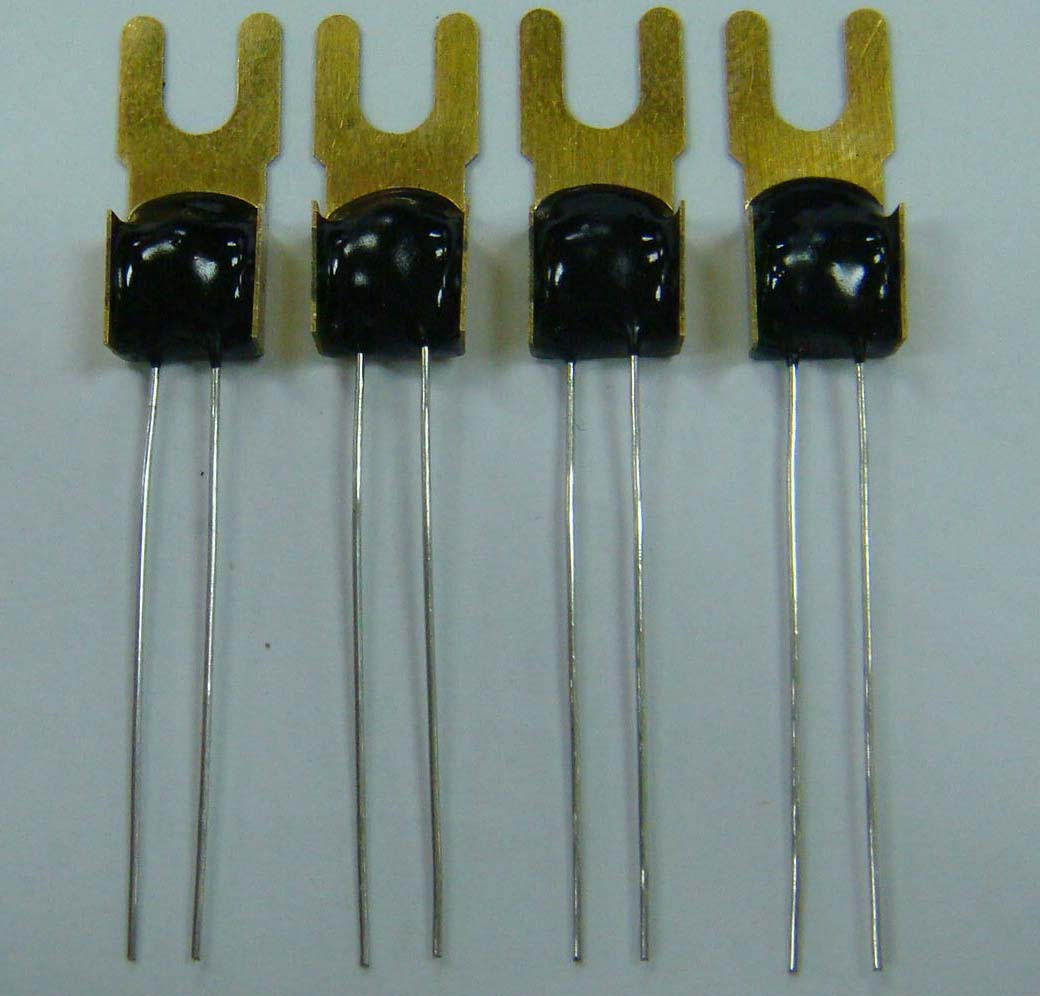 transducer)是指能感受温度并转换成可用输出信号的传感器