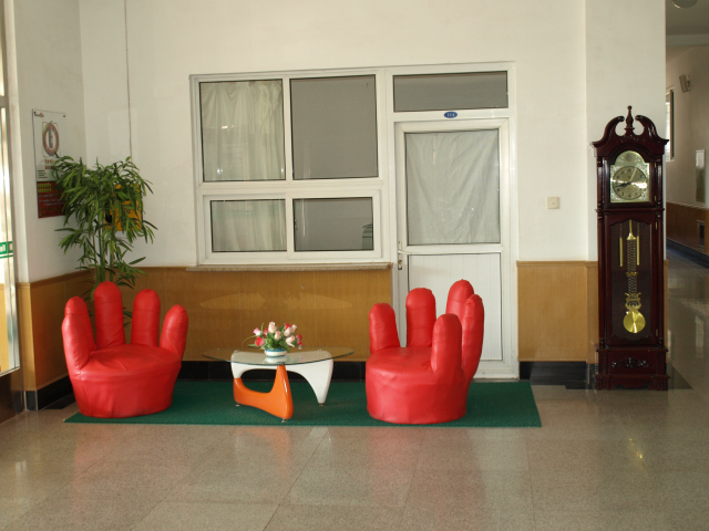 大连市华才中学